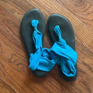 Size 11 Sanuk sandals